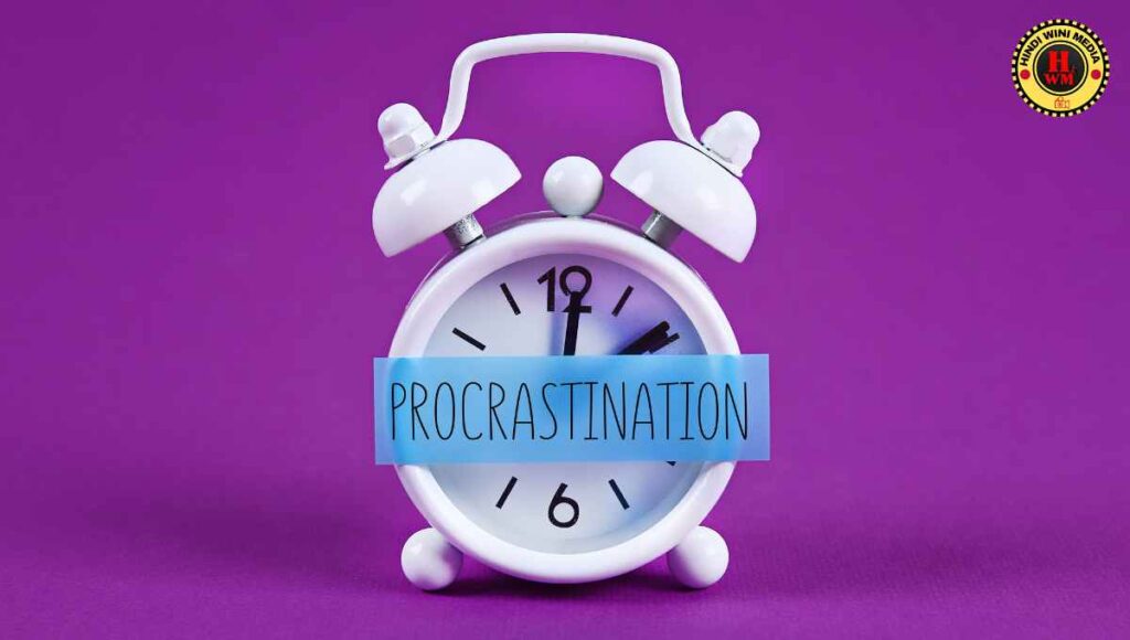Table clock with Procrastination sticker